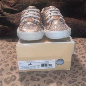 Micheal Kors: Ima Tinsel/Rose Gold Girls Sz 10